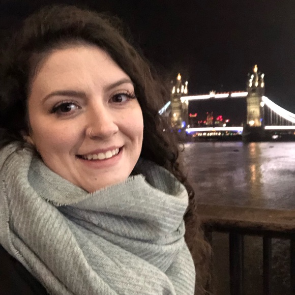 Meet your Posher, Samantha - Picture 1 of 1